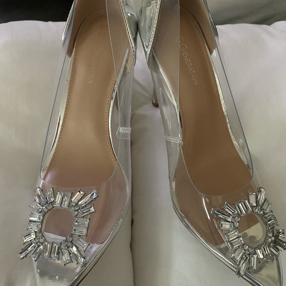 Dress shoes worn once. Size is 8.5 but fits more for an 8.